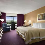 Ramadaby Wyndham Pittsburgh-New Stanton