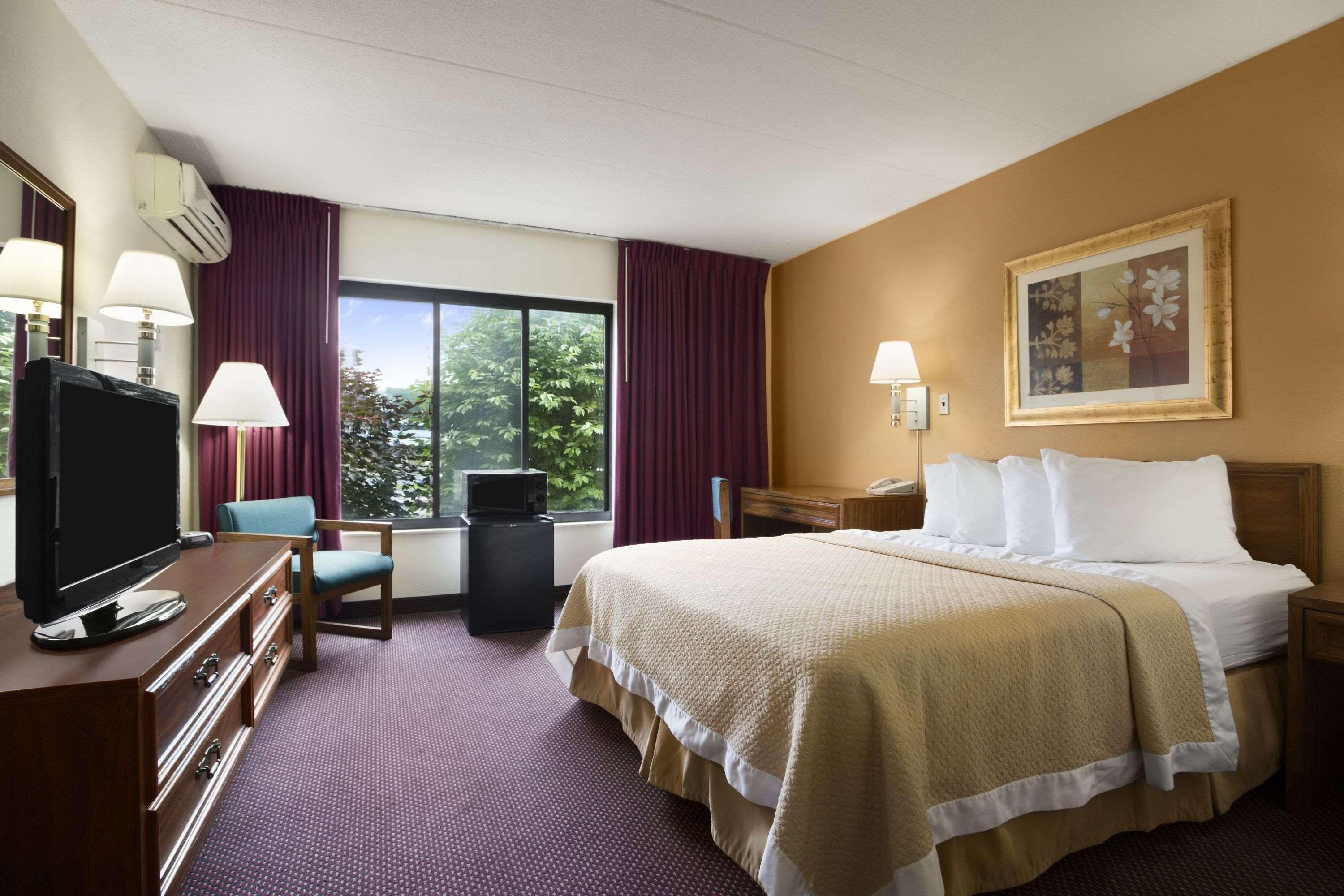 Ramadaby Wyndham Pittsburgh-new Stanton Hotel 3*